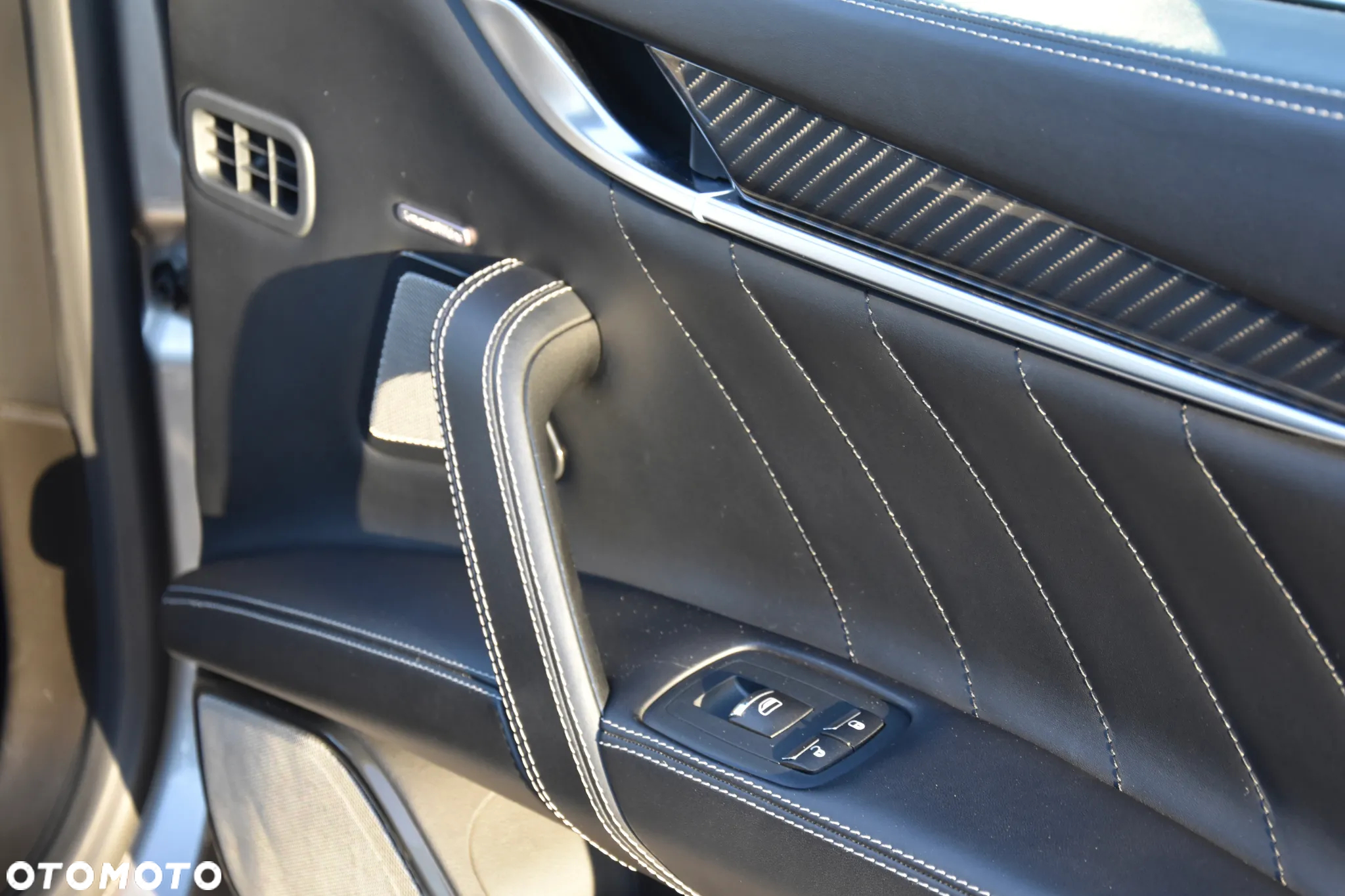 Maserati Ghibli S GranSport - 27