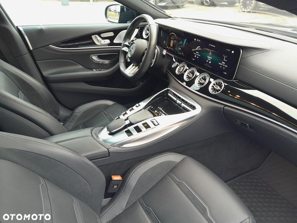 Mercedes-Benz AMG GT - 16