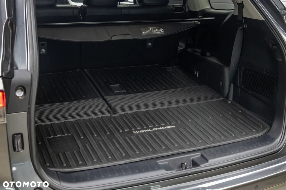 Toyota Highlander 2.5 Hybrid Executive - 38