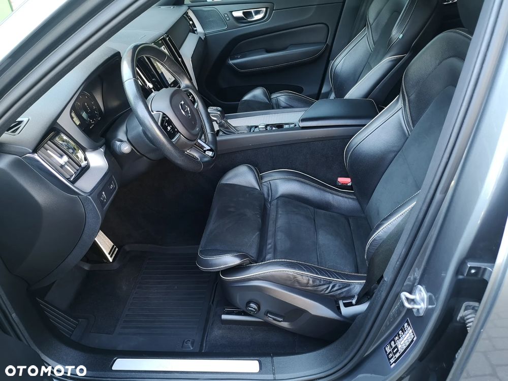 Volvo XC 60 D4 AWD R-Design - 29