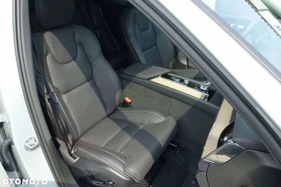 Volvo XC 60 B5 B AWD Core - 19