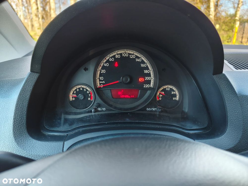 Volkswagen up! Standard - 13