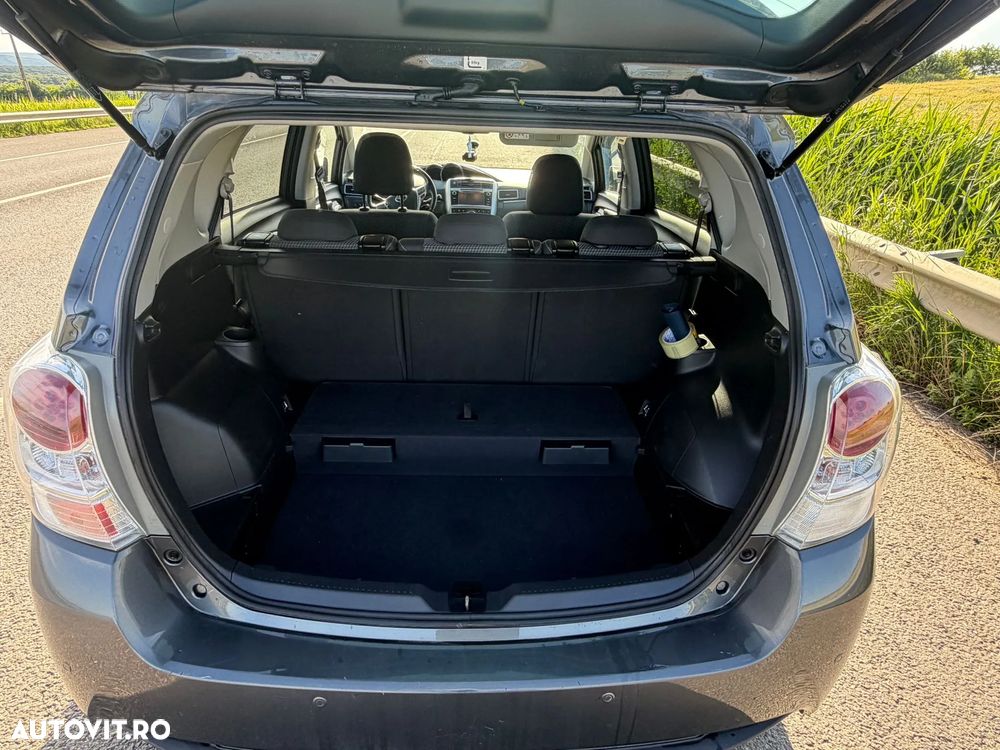 Toyota Verso - 4
