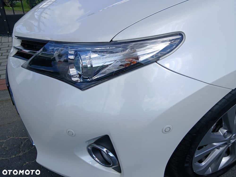 Toyota Auris 1.8 HSD Prestige - 8