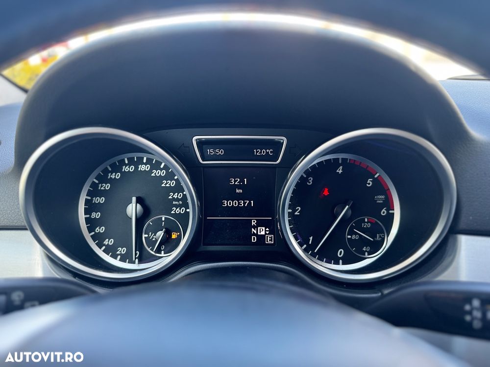 Mercedes-Benz ML 250 BlueTEC 4MATIC 7G-TRONIC Edition 1 - 14