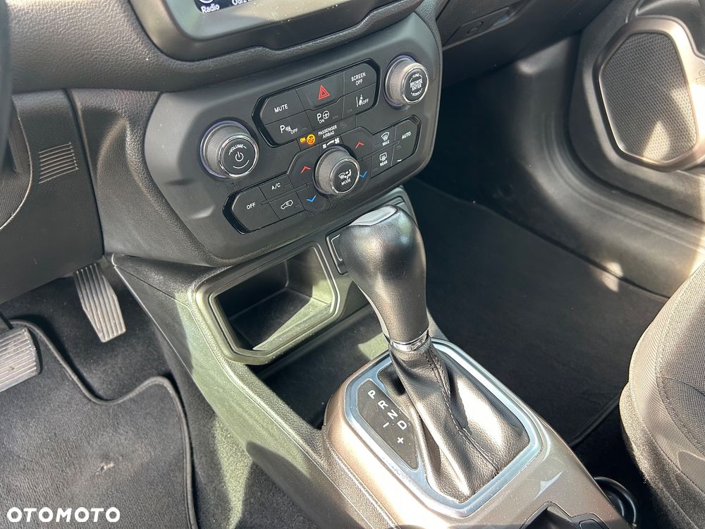 Jeep Renegade 1.4 MultiAir Limited FWD S&S - 22