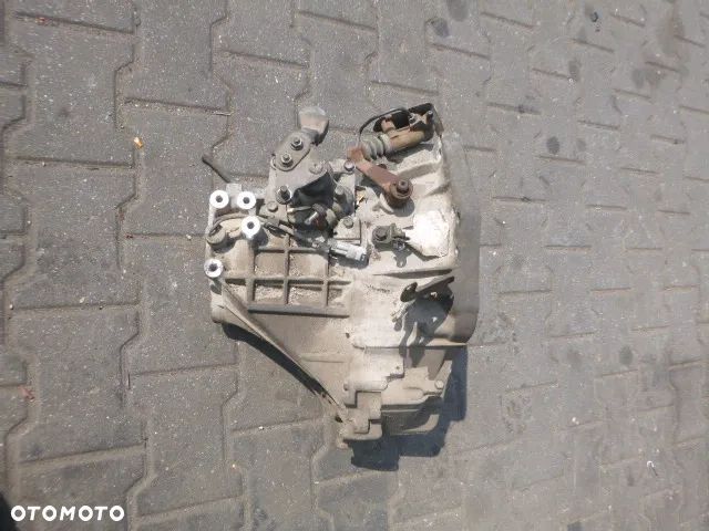 MANUALNA SKRZYNIA BIEGÓW TOYOTA YARIS II 1.3 VVTI 05-09 - 2