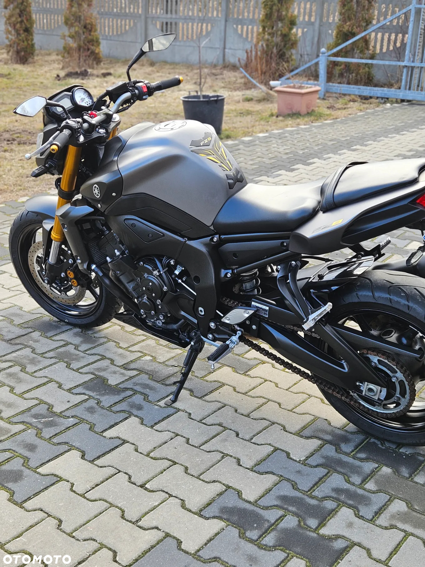 Yamaha FZ8 - 6