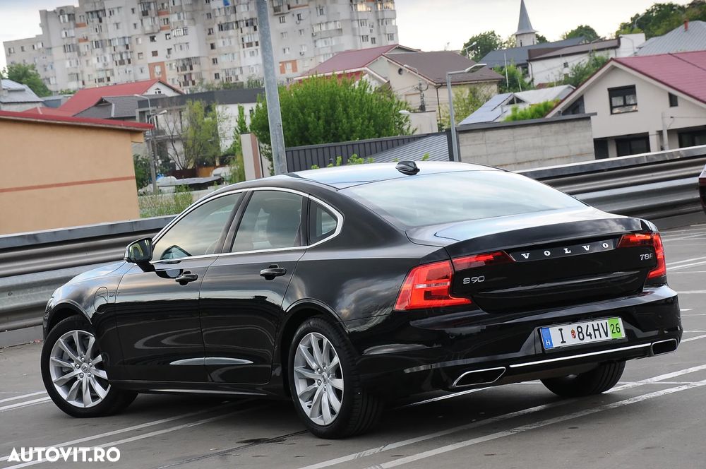 Volvo S90 T8 Twin Engine AWD Geartronic Momentum - 4