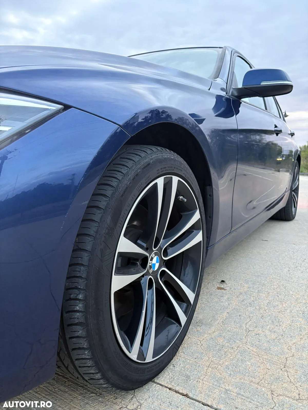 BMW Seria 3 330i xDrive AT Sport Line Shadow - 11