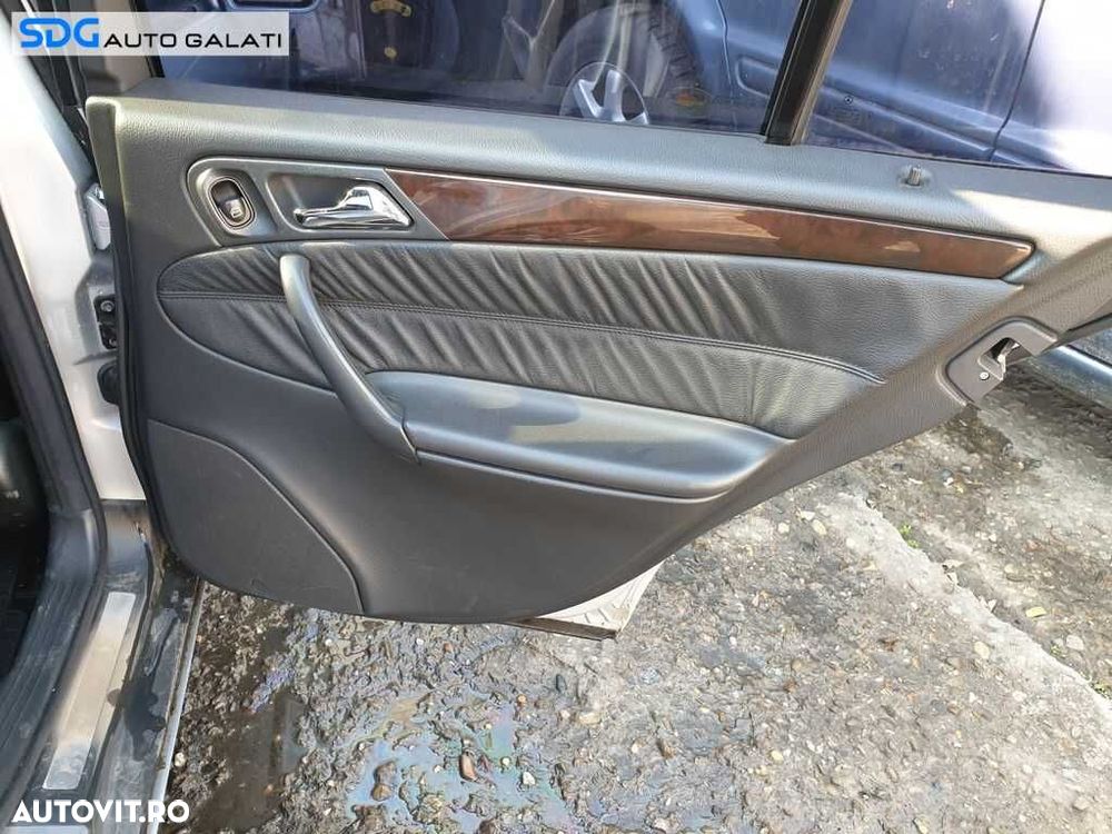 Panou Fata Interioara Piele Usa Portiera Dreapta Spate Mercedes W203 Clasa C Class Berlina Sedan 2000 - 2007 - 1