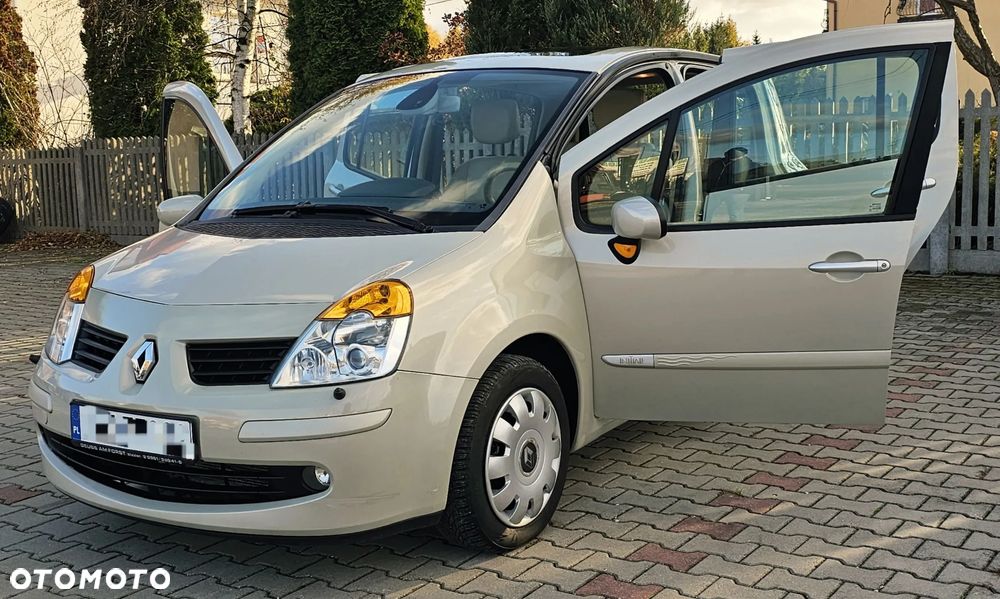 Renault Modus 1.6 16V Privilege - 11