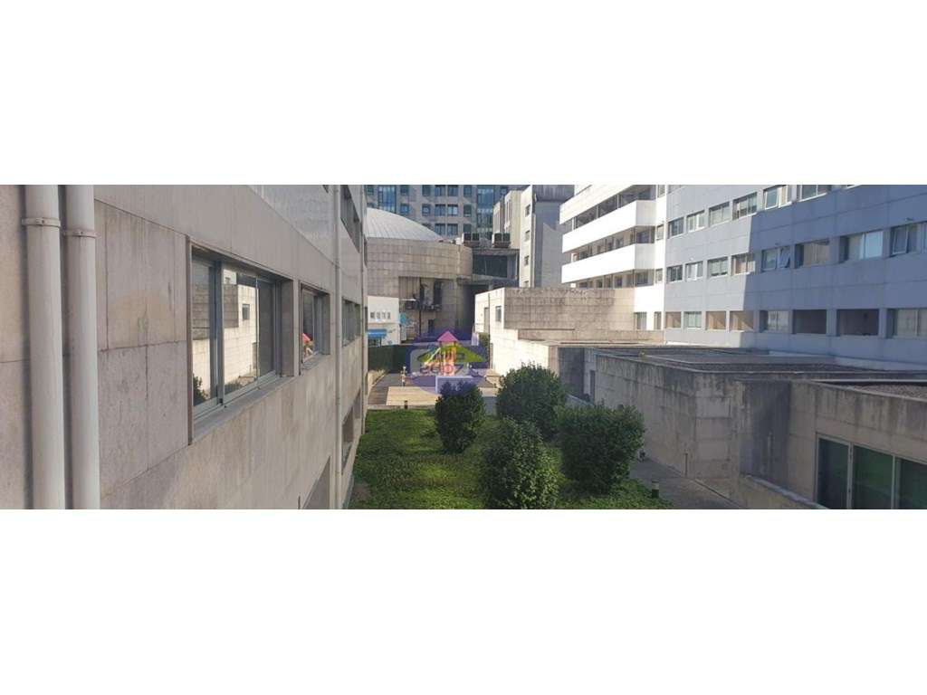 Apartamento T3 Duplex no Bonfim - Grande imagem: 2/21