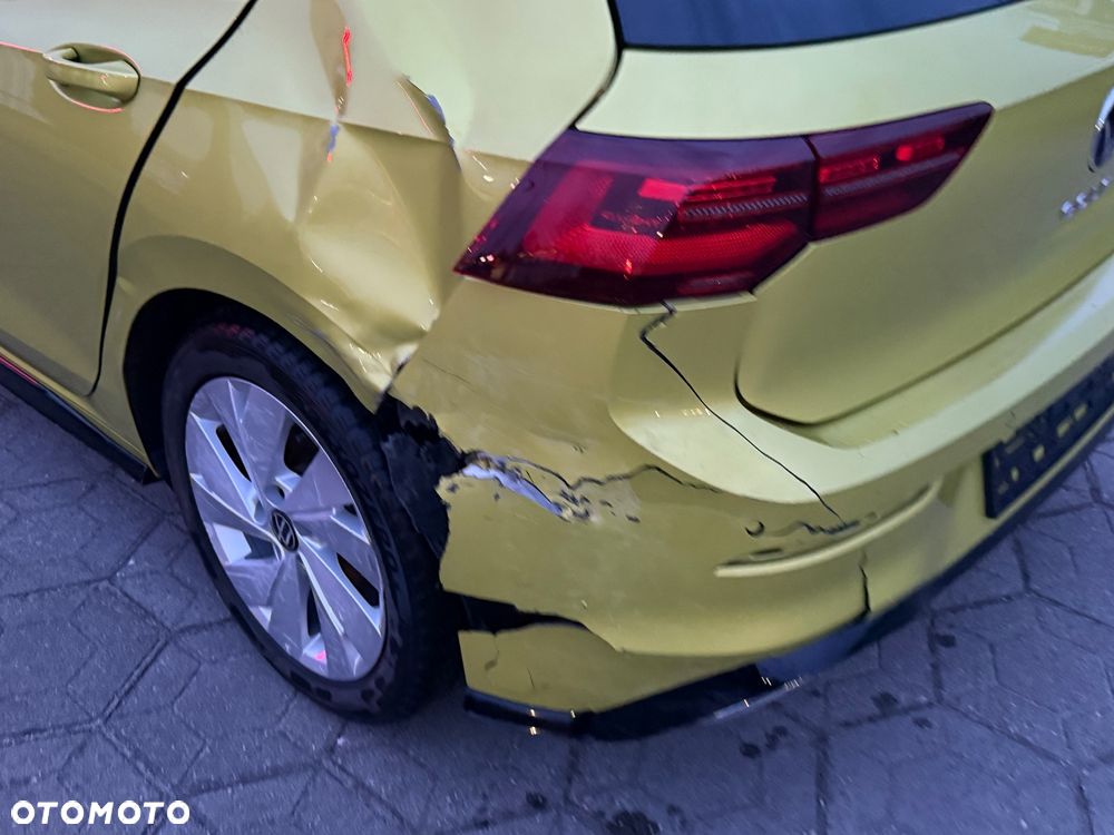 Volkswagen Golf 1.5 eTSI OPF DSG R-Line - 8