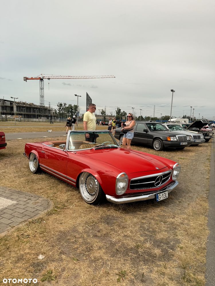 Mercedes-Benz SL - 22