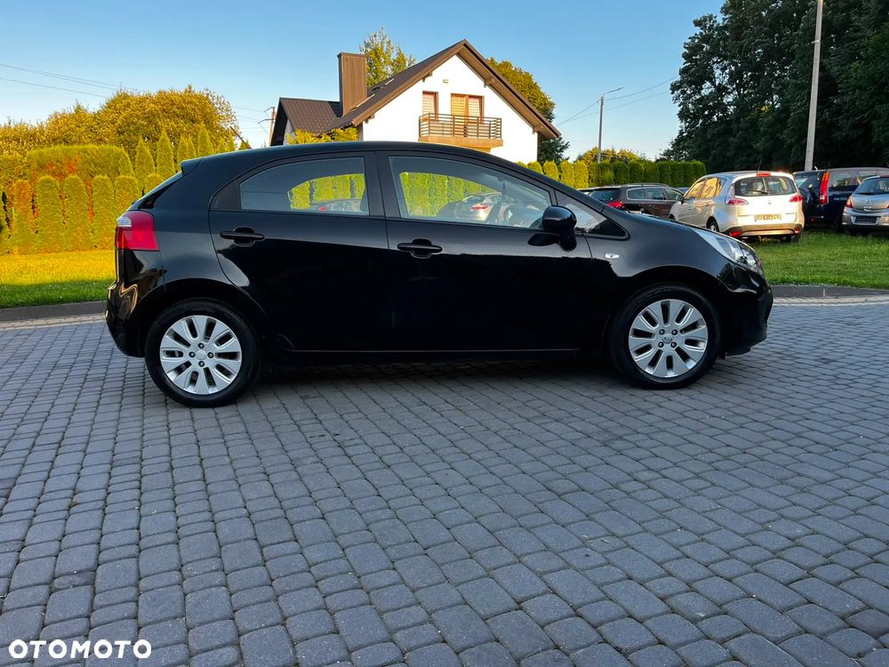 Kia Rio - 2