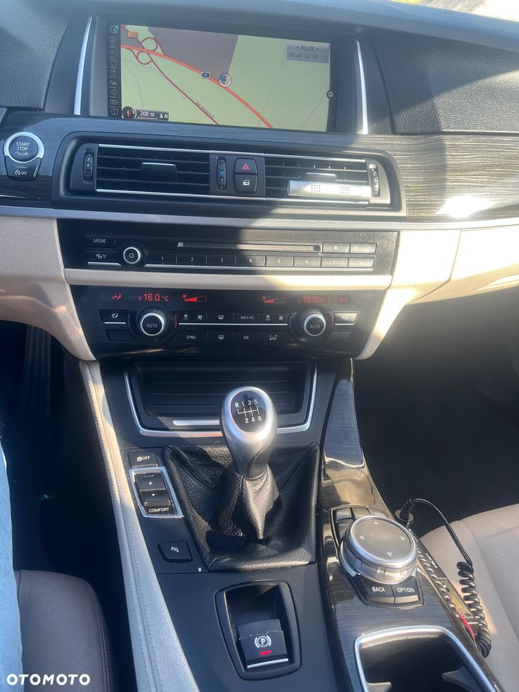 BMW Seria 5 520d Luxury Line - 8