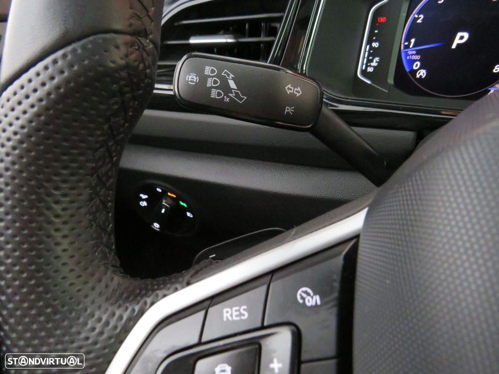 VW T-Roc 1.5 TSI R-Line DSG - 25