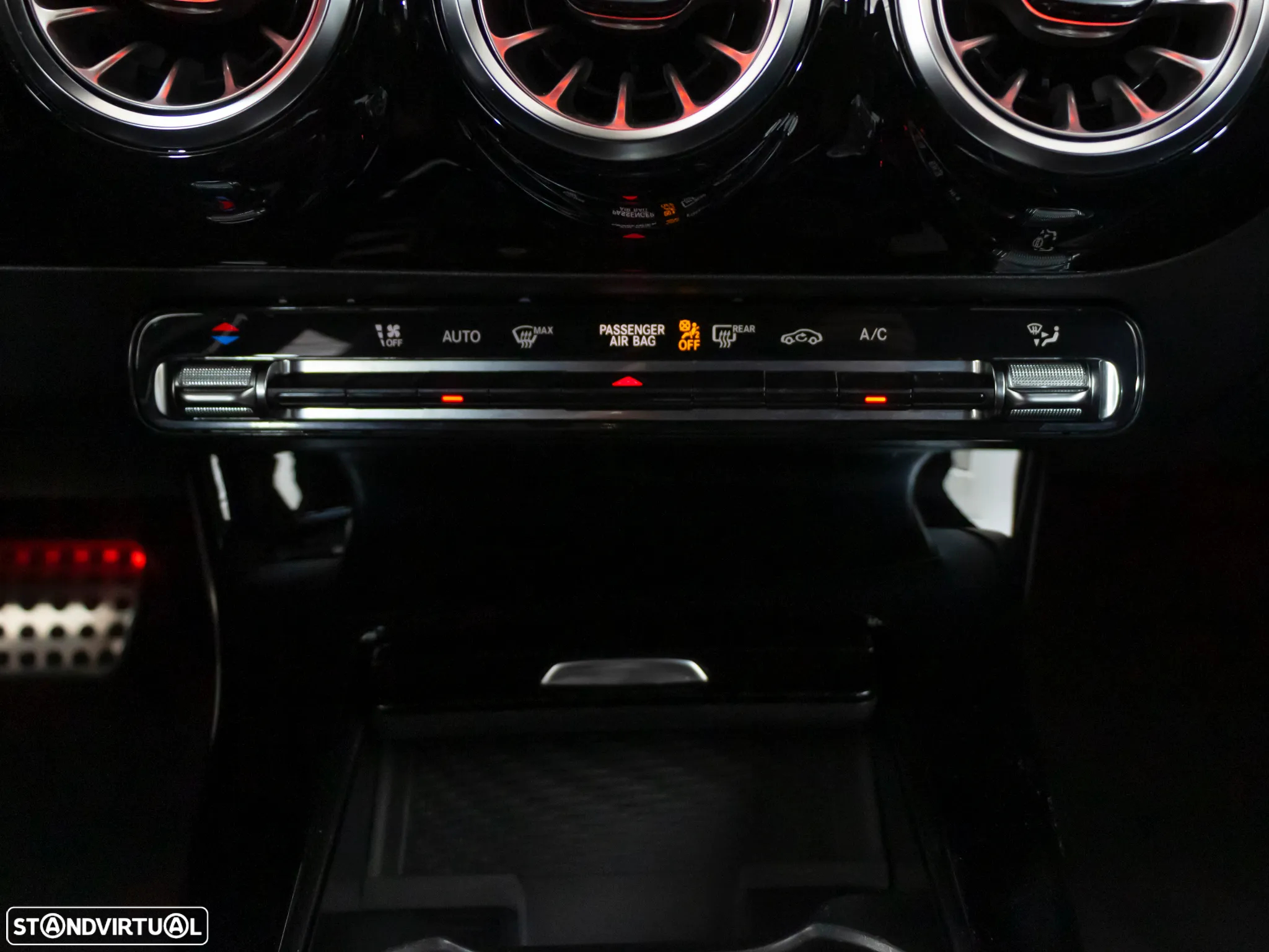 Mercedes-Benz A 200 AMG Line Aut. - 39
