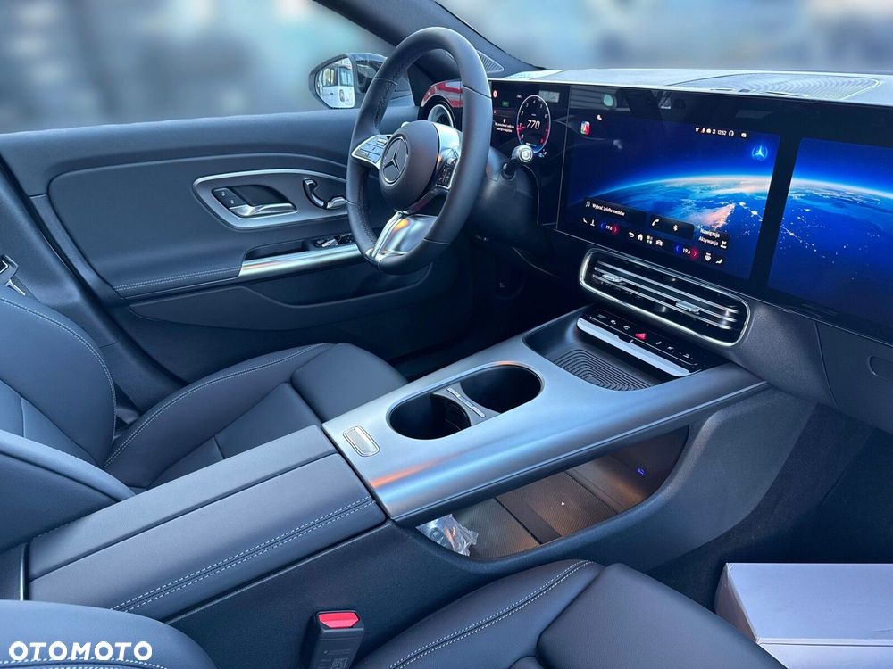 Mercedes-Benz CLA - 13