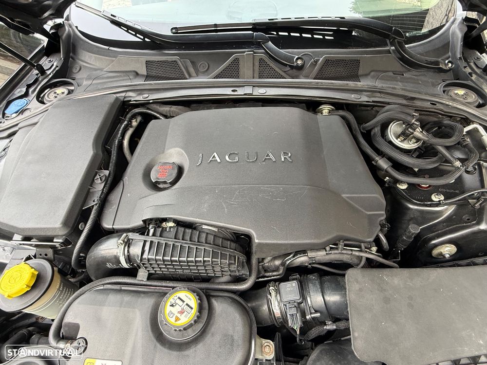 Jaguar XF 3.0 D V6 S Portfolio - 6