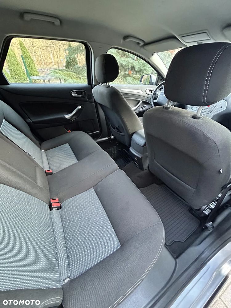 Ford Mondeo - 8