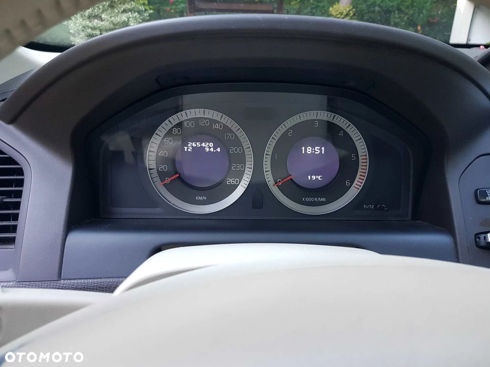 Volvo XC 60 D5 AWD Momentum - 14