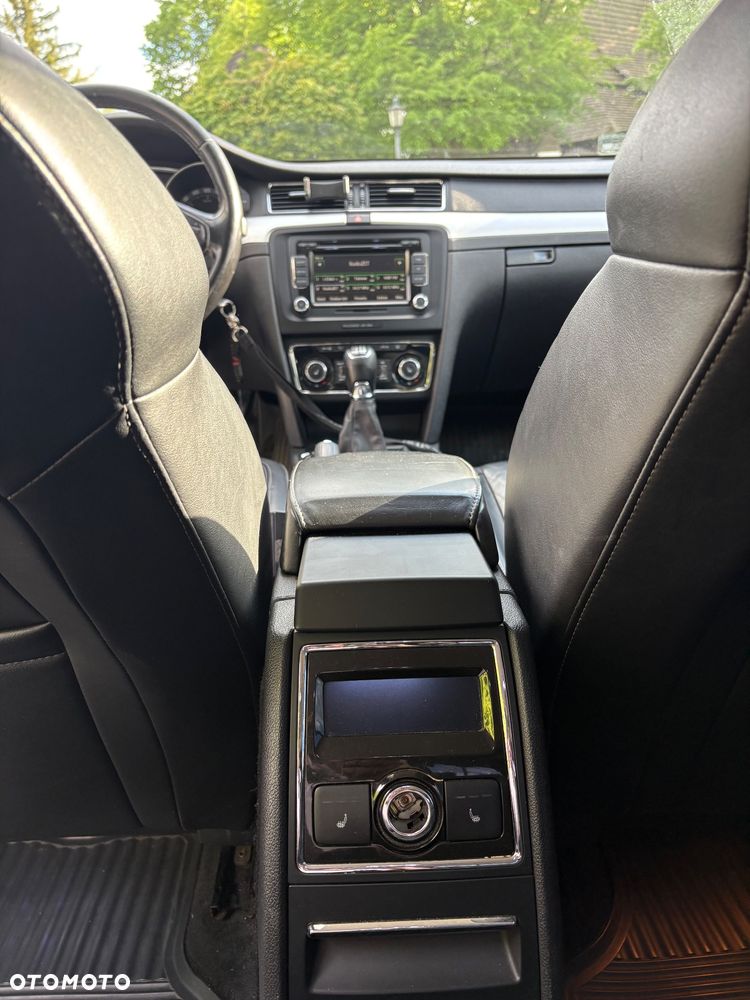 Skoda Superb 2.0 TDI Ambition - 10