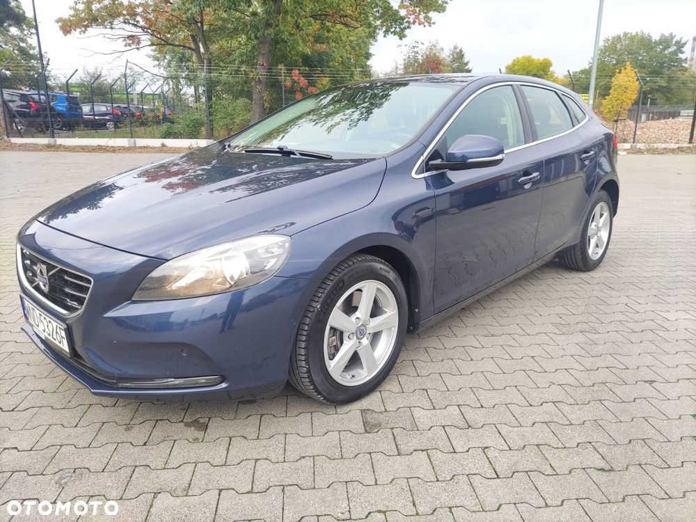 Volvo V40 D4 Drive-E Momentum - 1