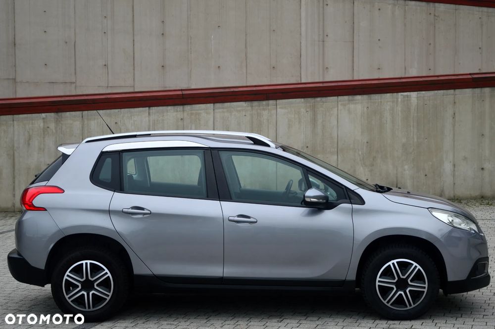 Peugeot 2008 - 8