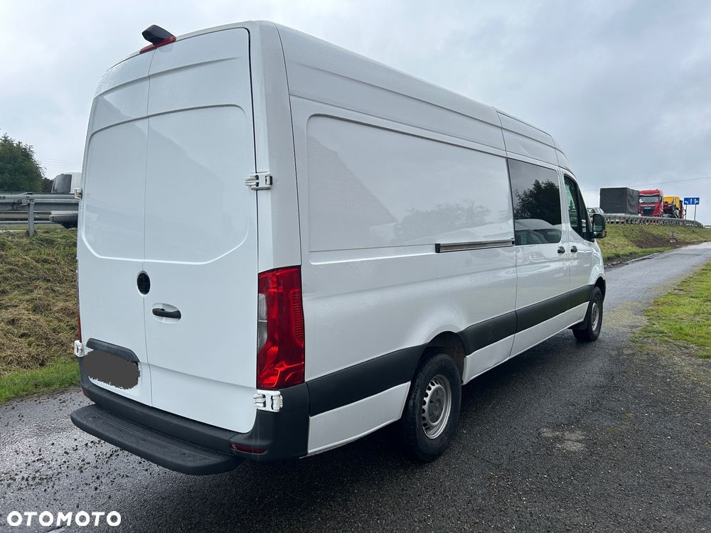 Mercedes-Benz Sprinter - 4