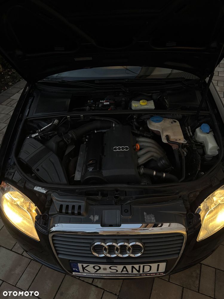 Audi A4 Limousine - 12