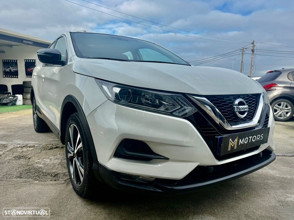 Nissan Qashqai 1.5 dCi N-Connecta J18+Led - 1