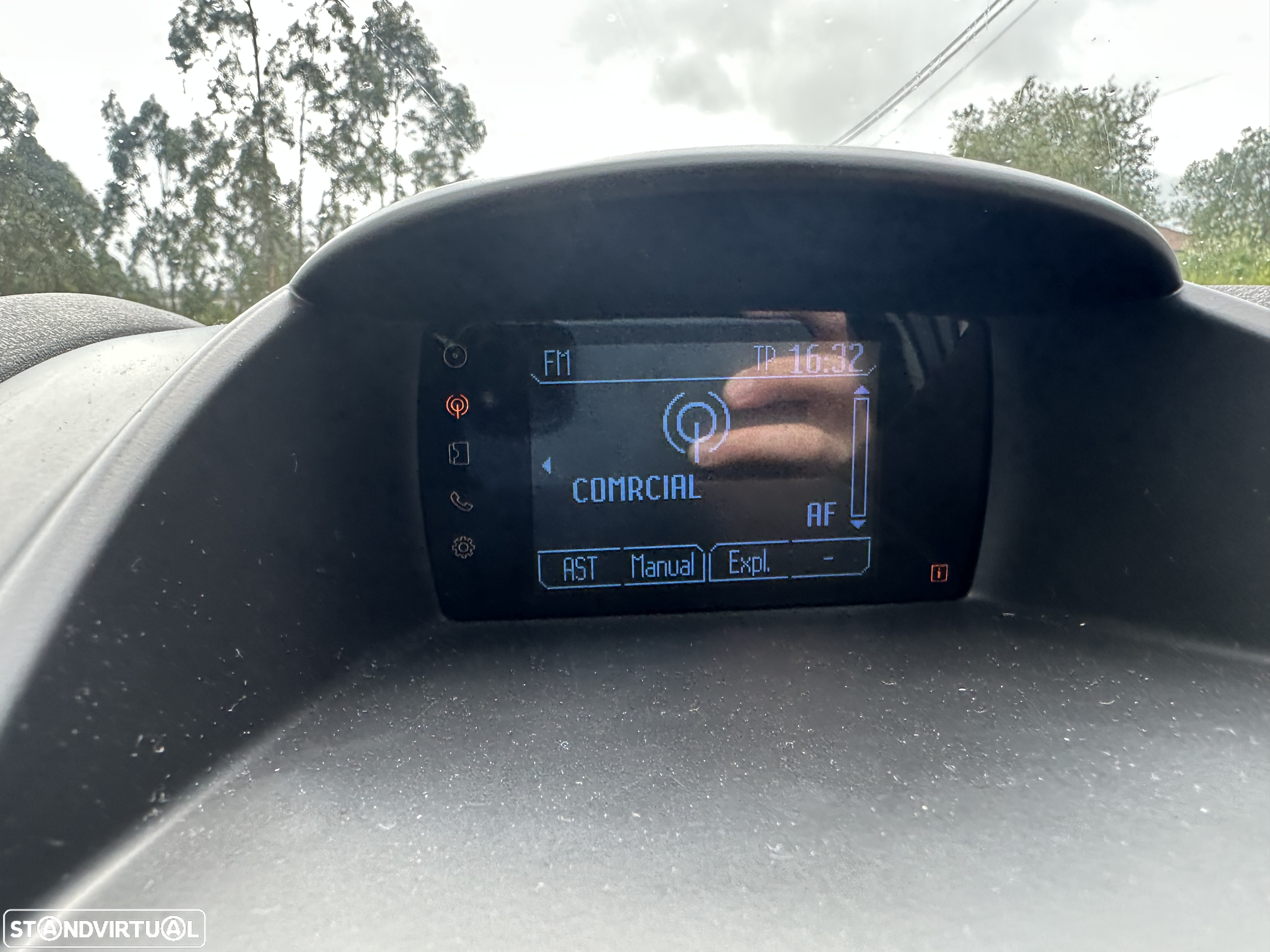 Ford Fiesta 1.0 T EcoBoost Titanium - 16
