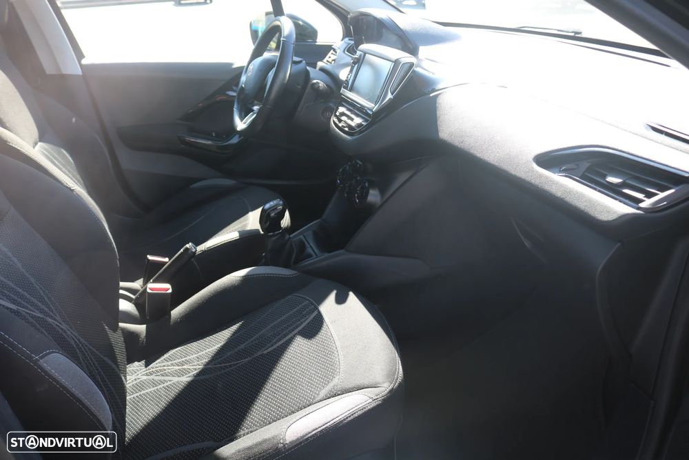 Peugeot 208 1.4 HDi Active - 8