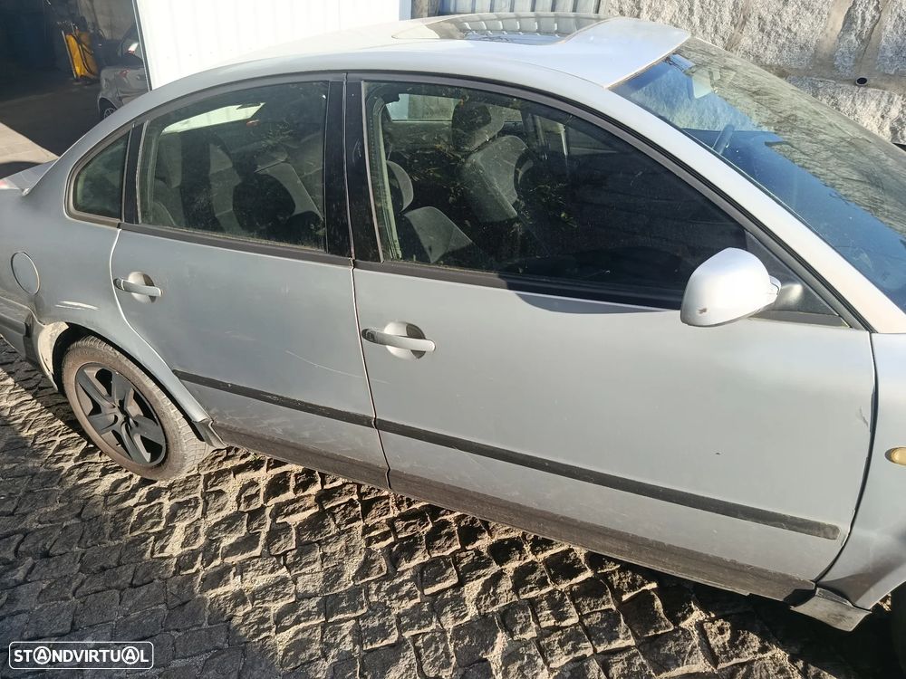VW Passat 1.9 TDi Confortline - 5