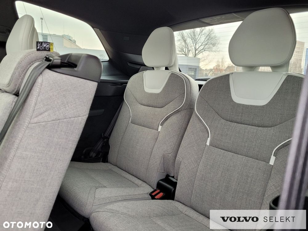 Volvo EX90 - 31