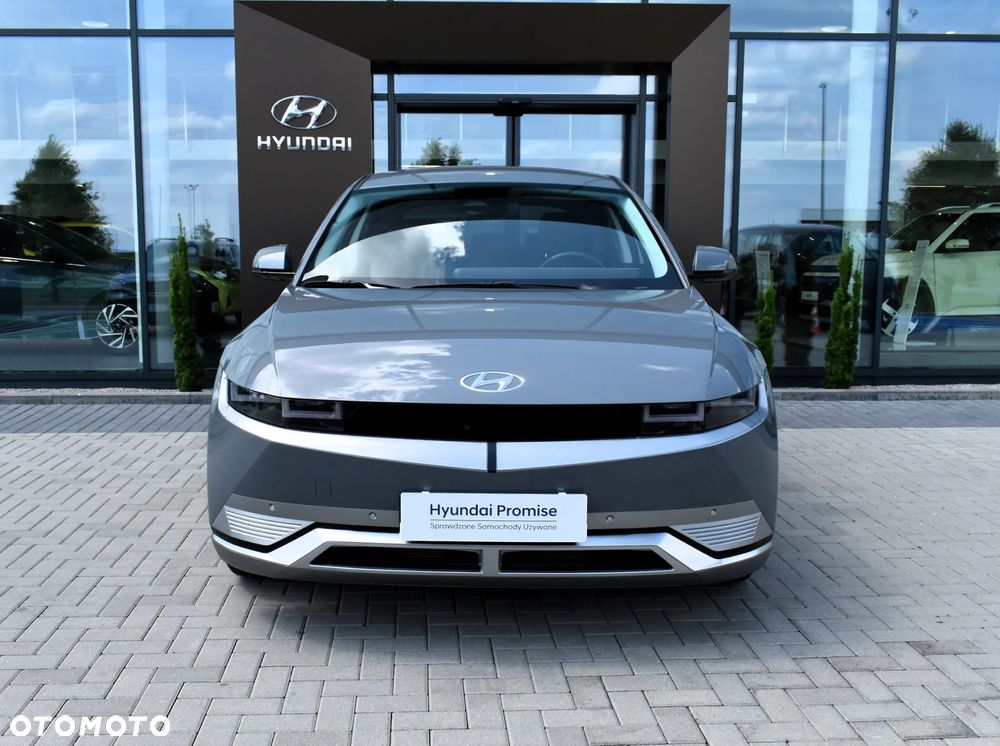 Hyundai IONIQ - 3