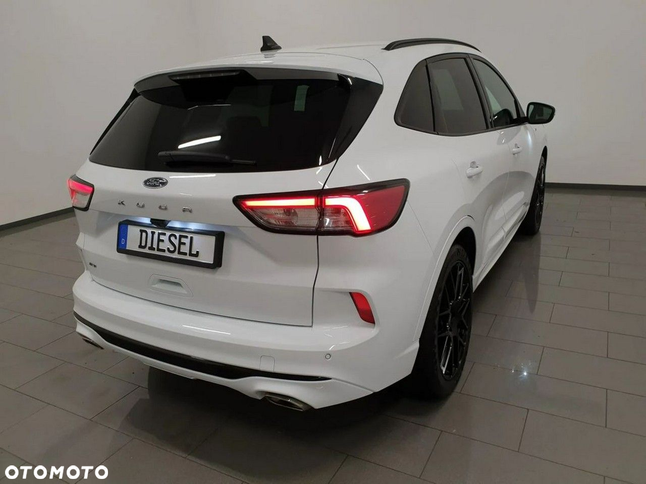 Ford Kuga 2.0 EcoBlue 4x4 ST-LINE X - 36