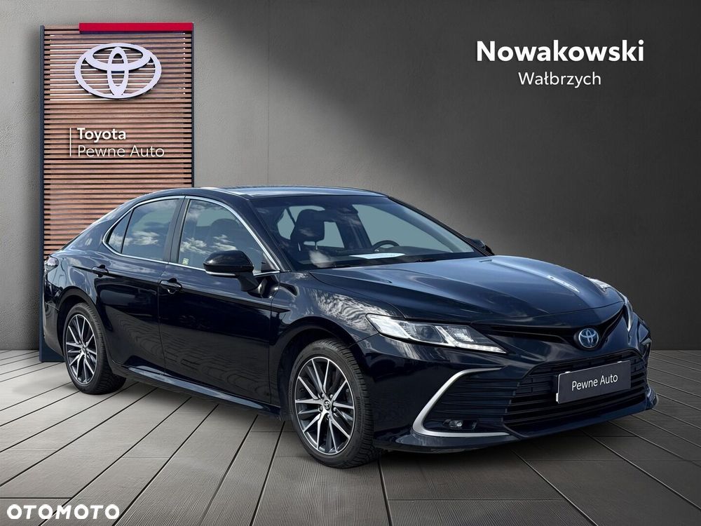 Toyota Camry 2.5 Hybrid Prestige CVT - 2