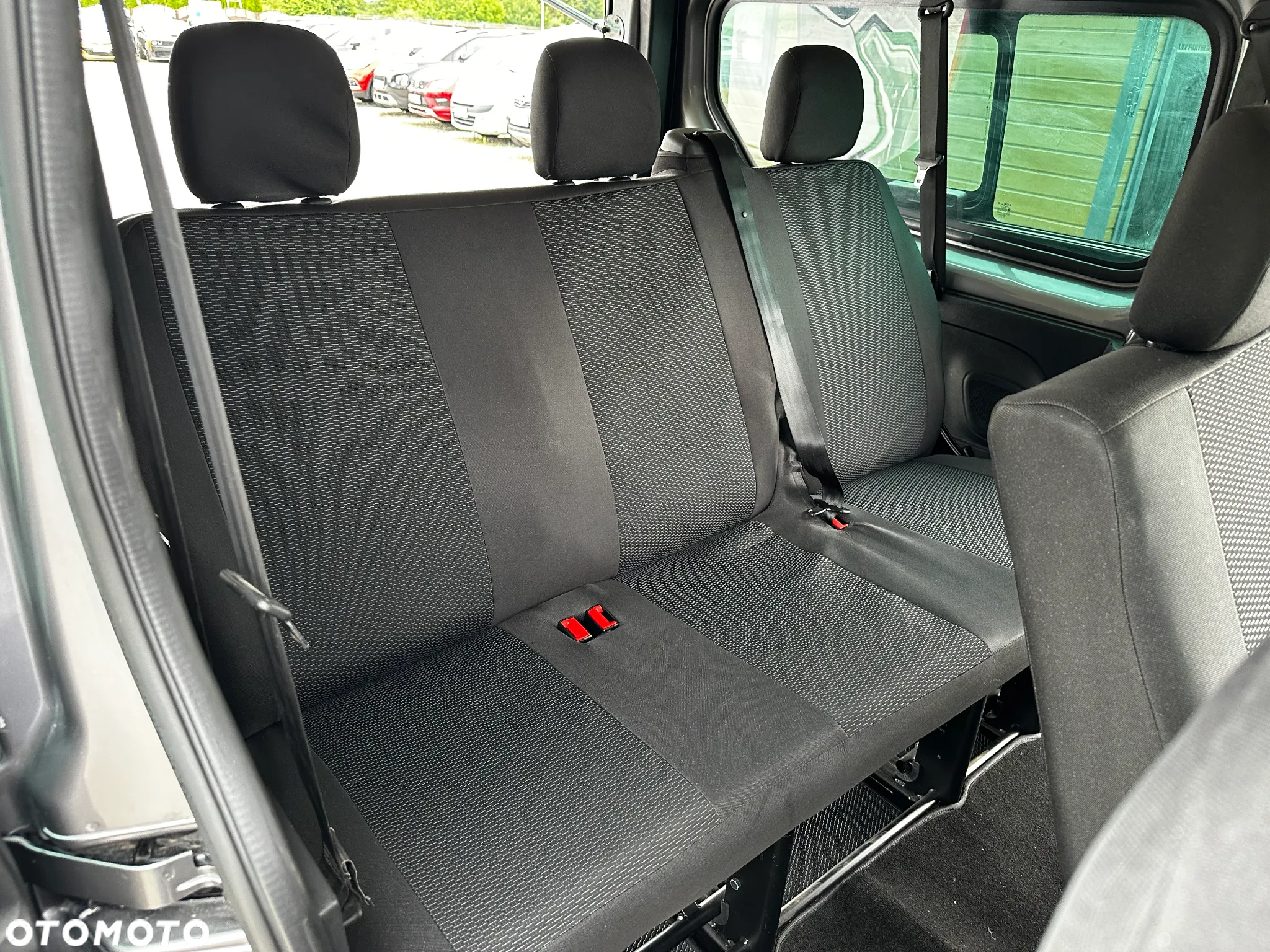 Nissan NV300 - 26