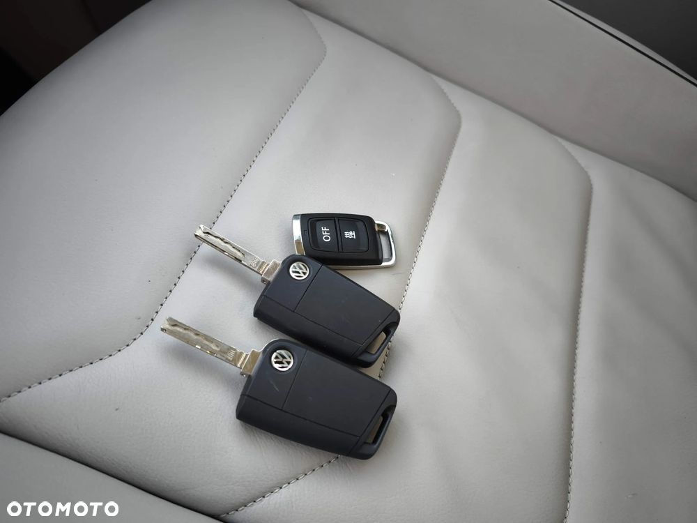 Volkswagen Tiguan 2.0 TDI SCR 4MOTION DSG Highline - 29