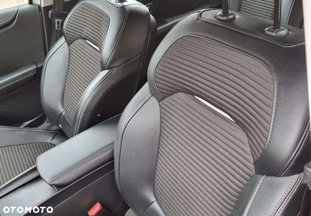 Renault Grand Scenic - 9