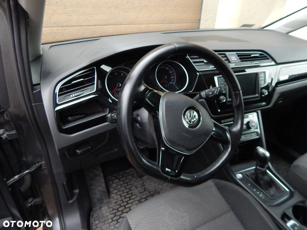Volkswagen Touran 1.4 TSI BMT Comfortline DSG - 16
