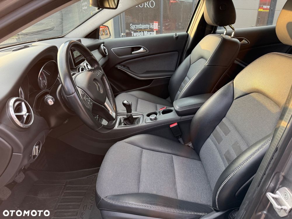 Mercedes-Benz GLA - 15