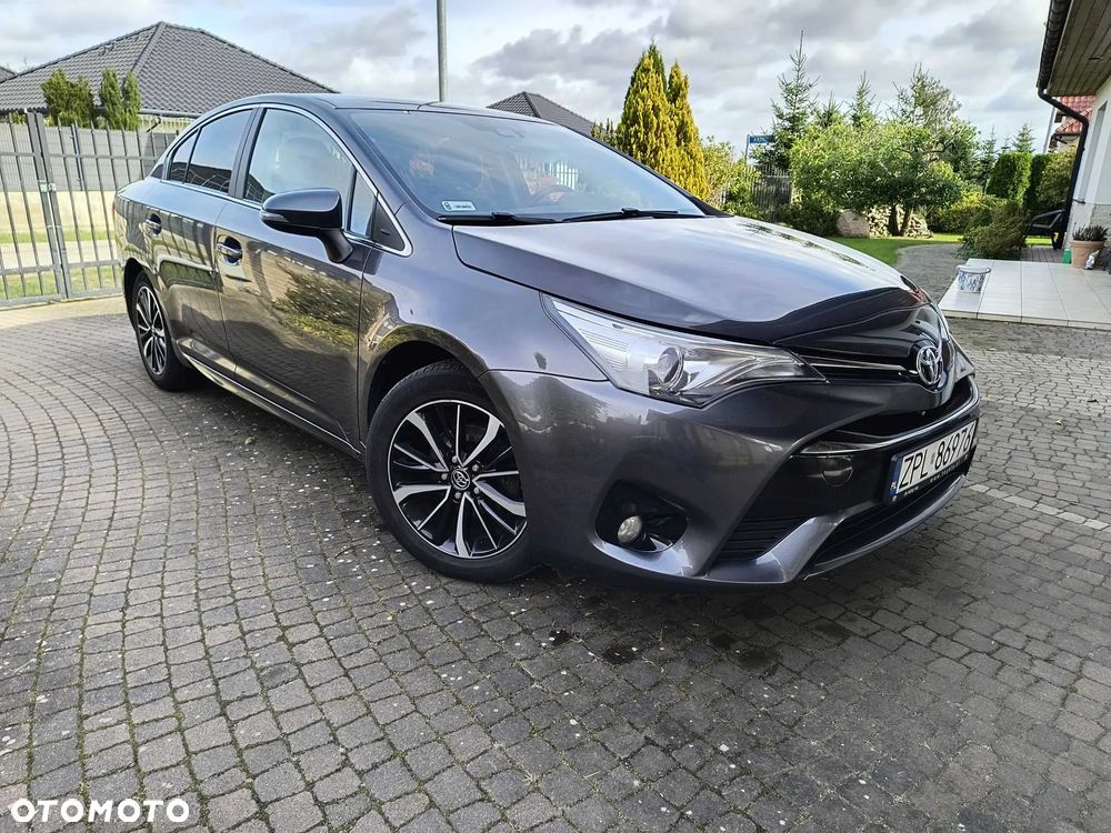 Toyota Avensis 1.8 Premium - 1