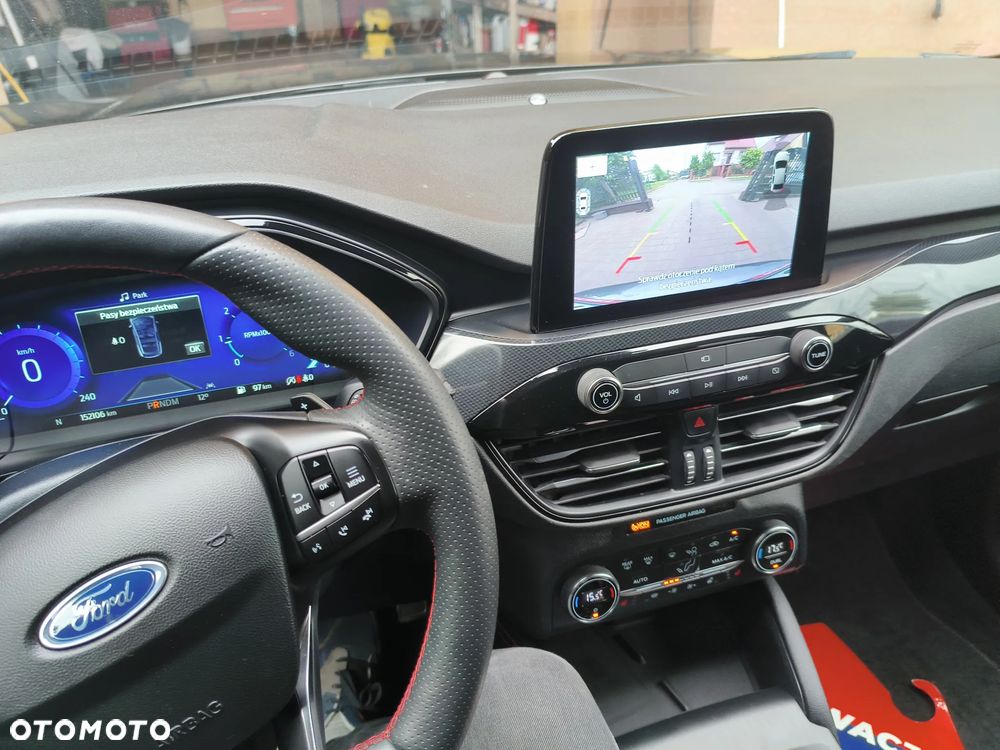 Ford Kuga 2.0 EcoBlue 4x4 ST-LINE X - 11