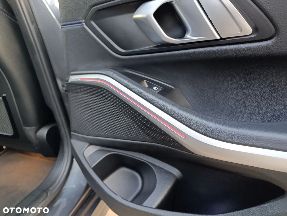 BMW Seria 3 330i M Sport sport - 21