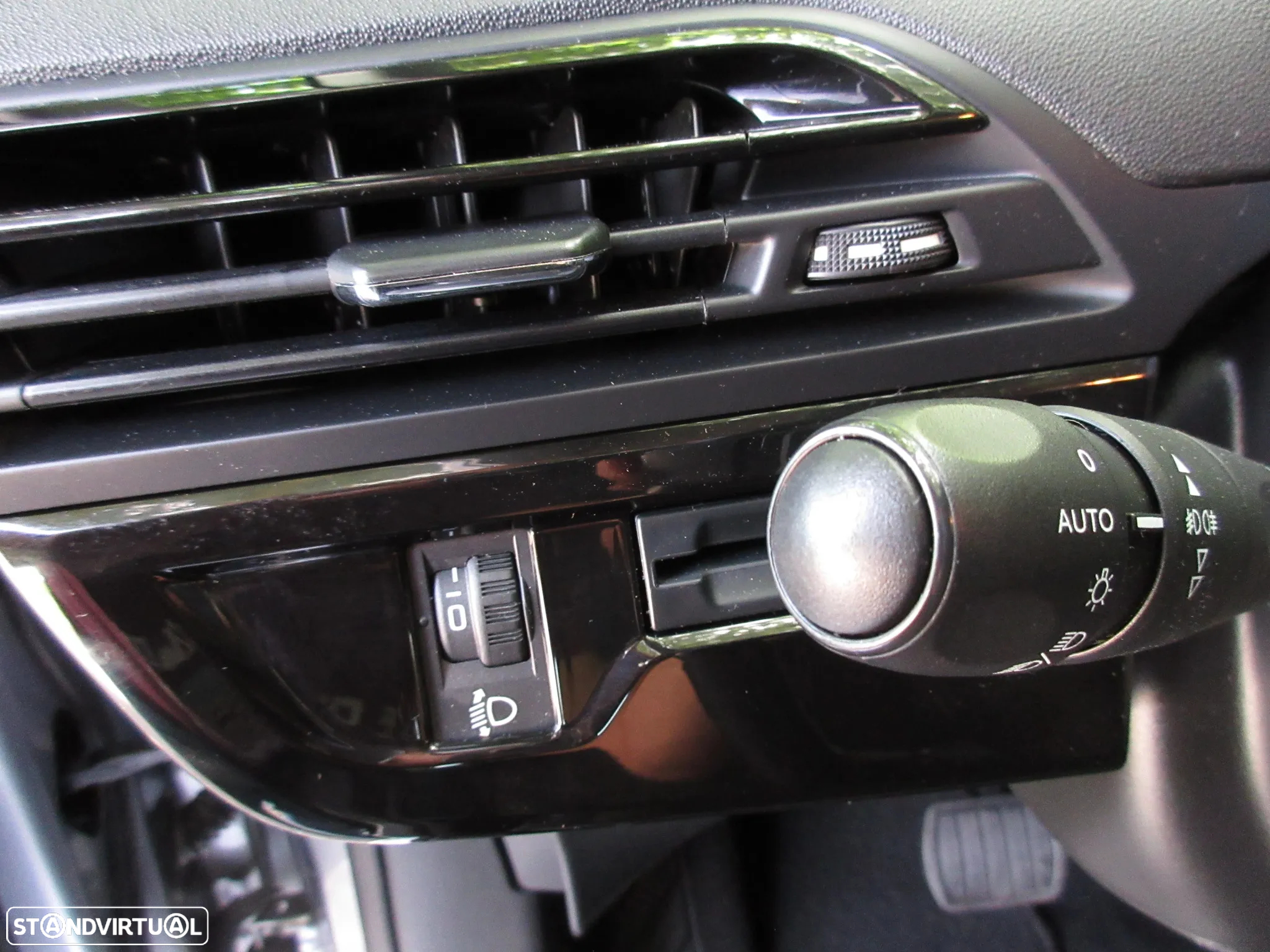Citroën C4 Picasso 1.6 BlueHDi Shine EAT6 - 25