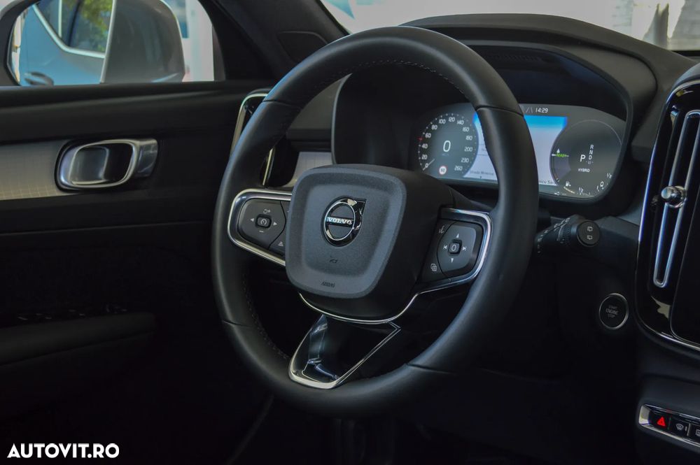 Volvo XC 40 T4 Recharge DKG Essential - 26